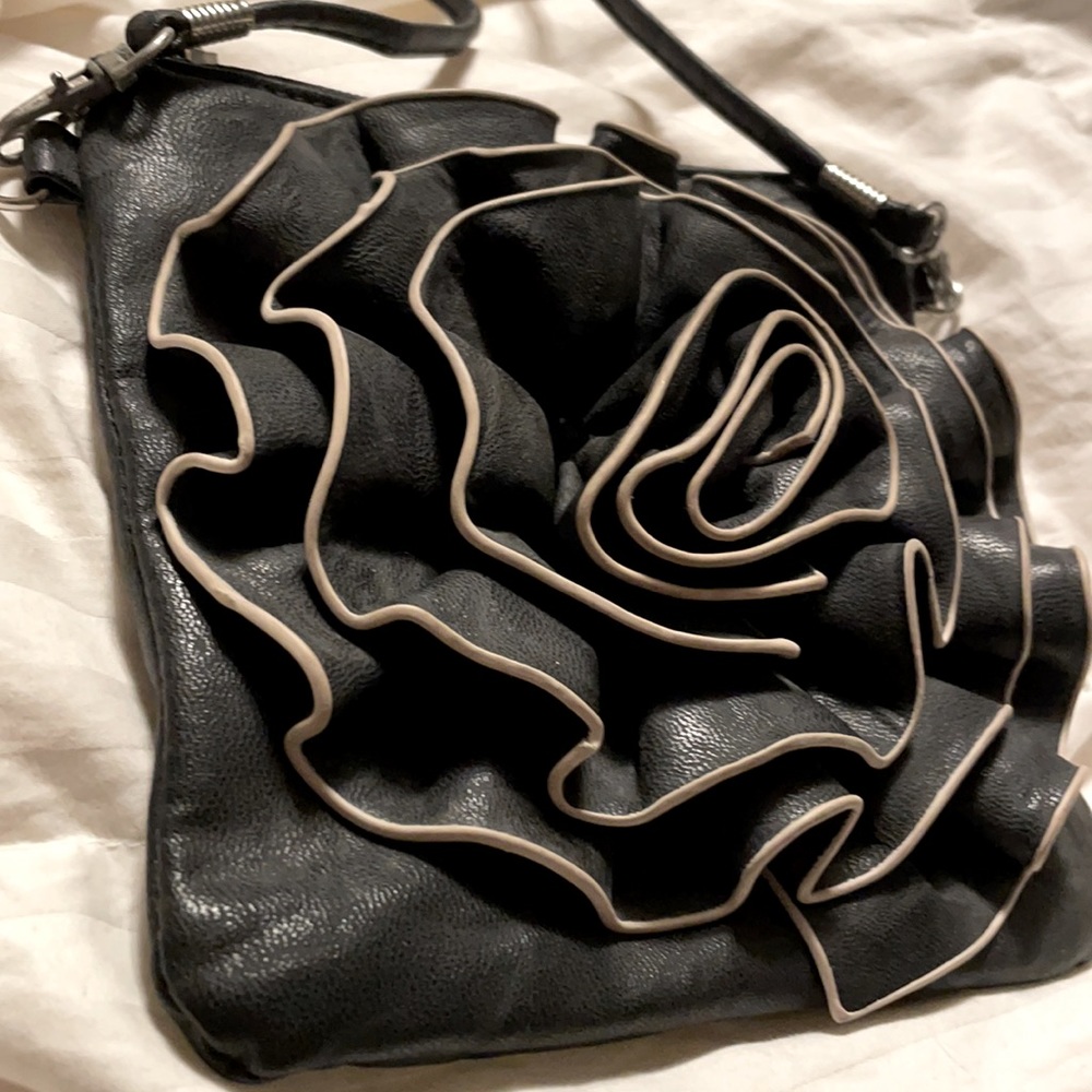 Black Ruffled Flower purse - Picture 2 of 6